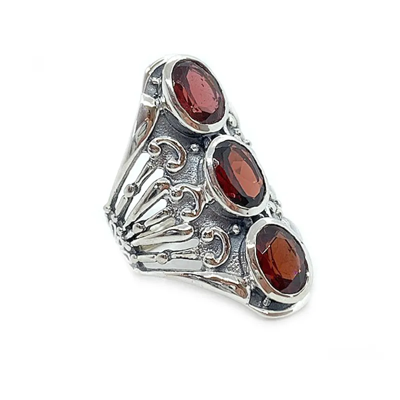 Savar Garnet Boho Style Ring