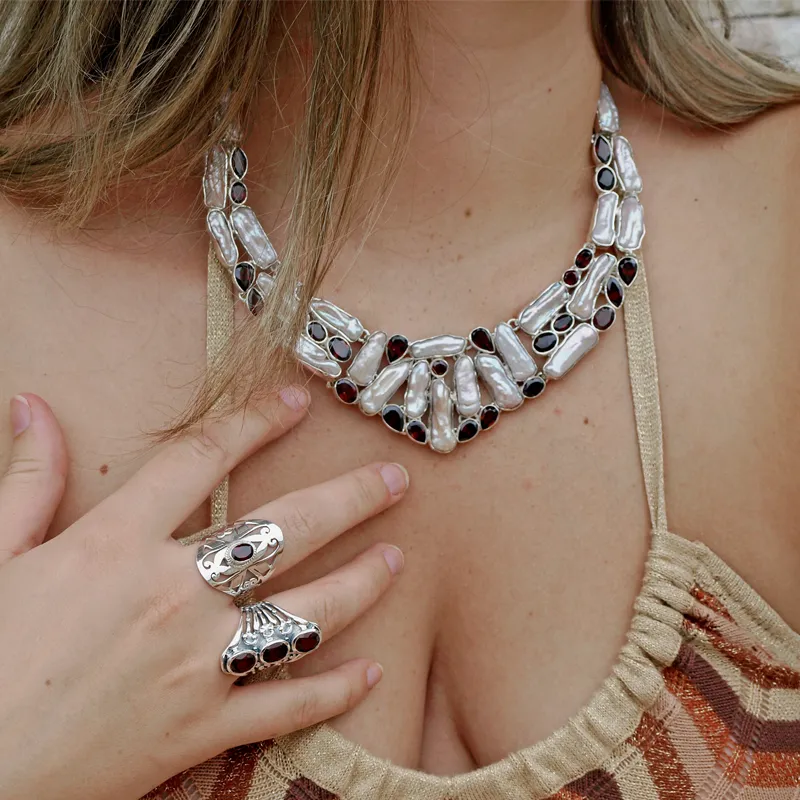 Savar Garnet Boho Style Ring