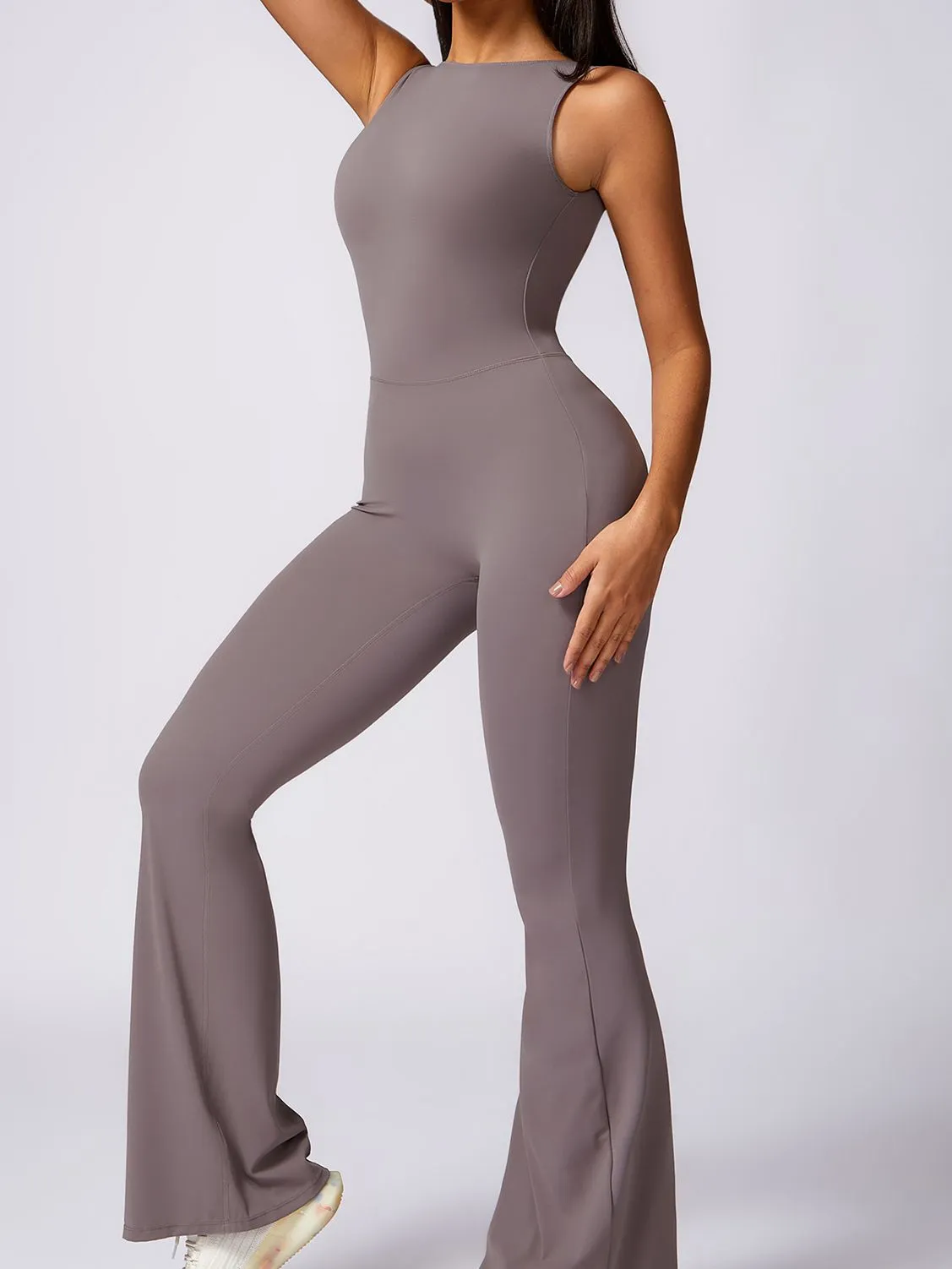 ZASUWA Female Backless Elastic Tight Scrunch Bum Flare Jumpsuit